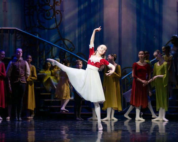 Snow White by London Children's Ballet. Photography by ASH